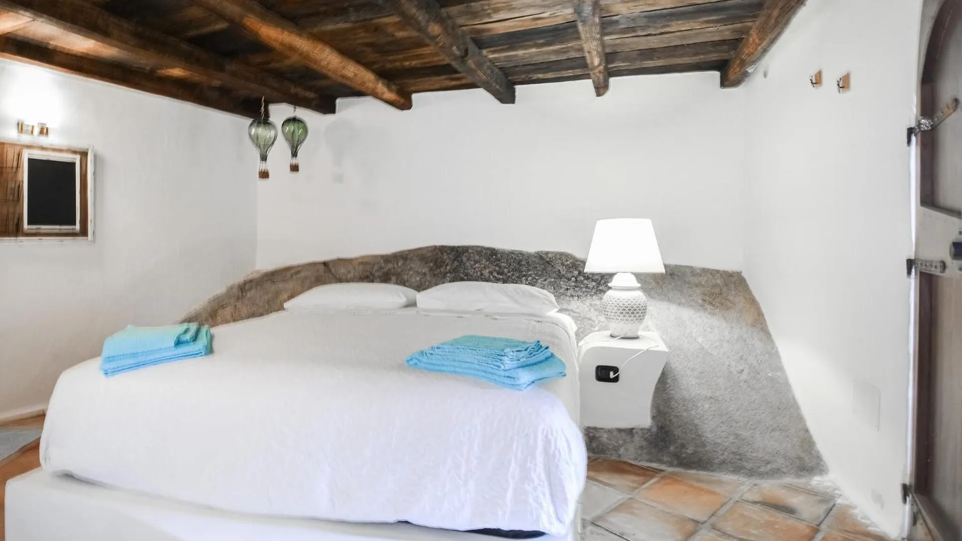 Hébergement de vacances Cozy Home In Orgosolo With Outdoor Swimming Pool